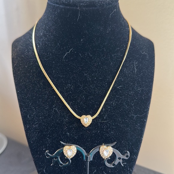 Vintage Swarovski (S.A.L.) Heart Necklace & Earrings - Picture 6 of 15